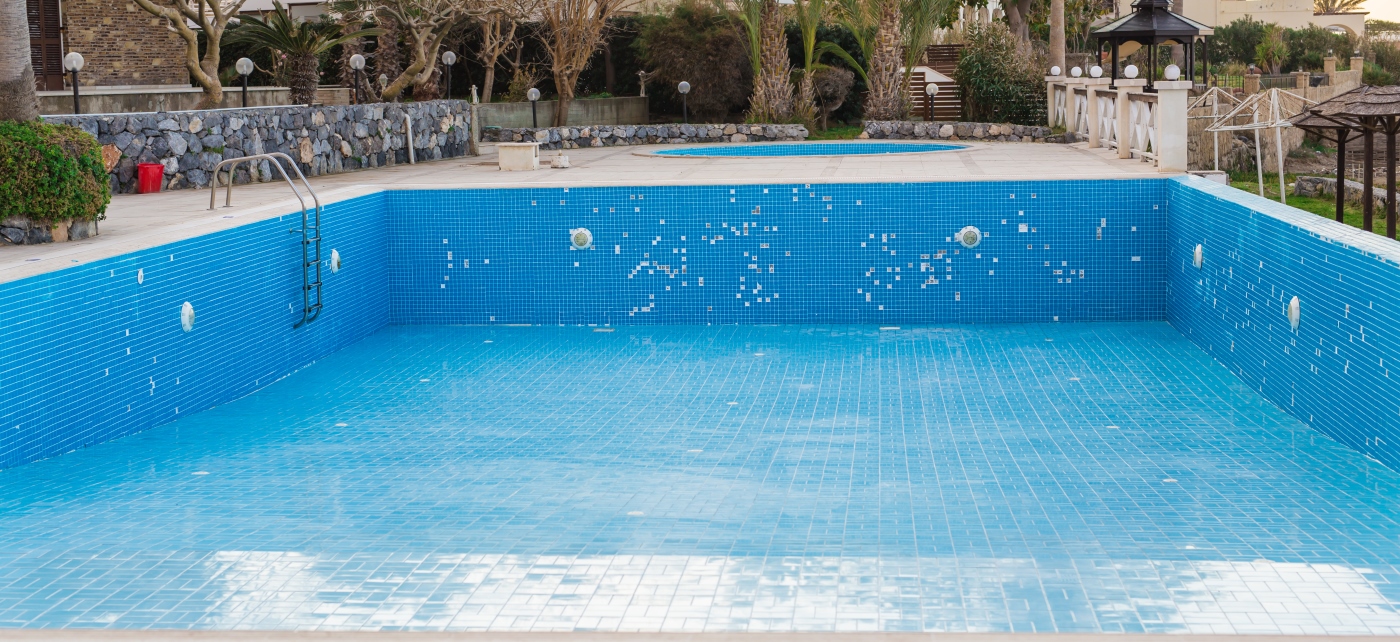 Como evitar e solucionar vazamentos em piscinas?